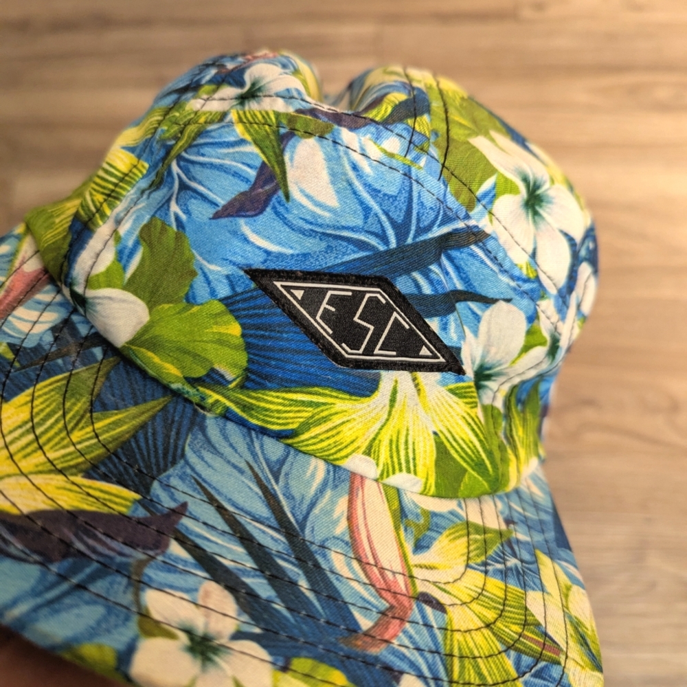 Emprye Tropical Floral 5 Pannel Hat